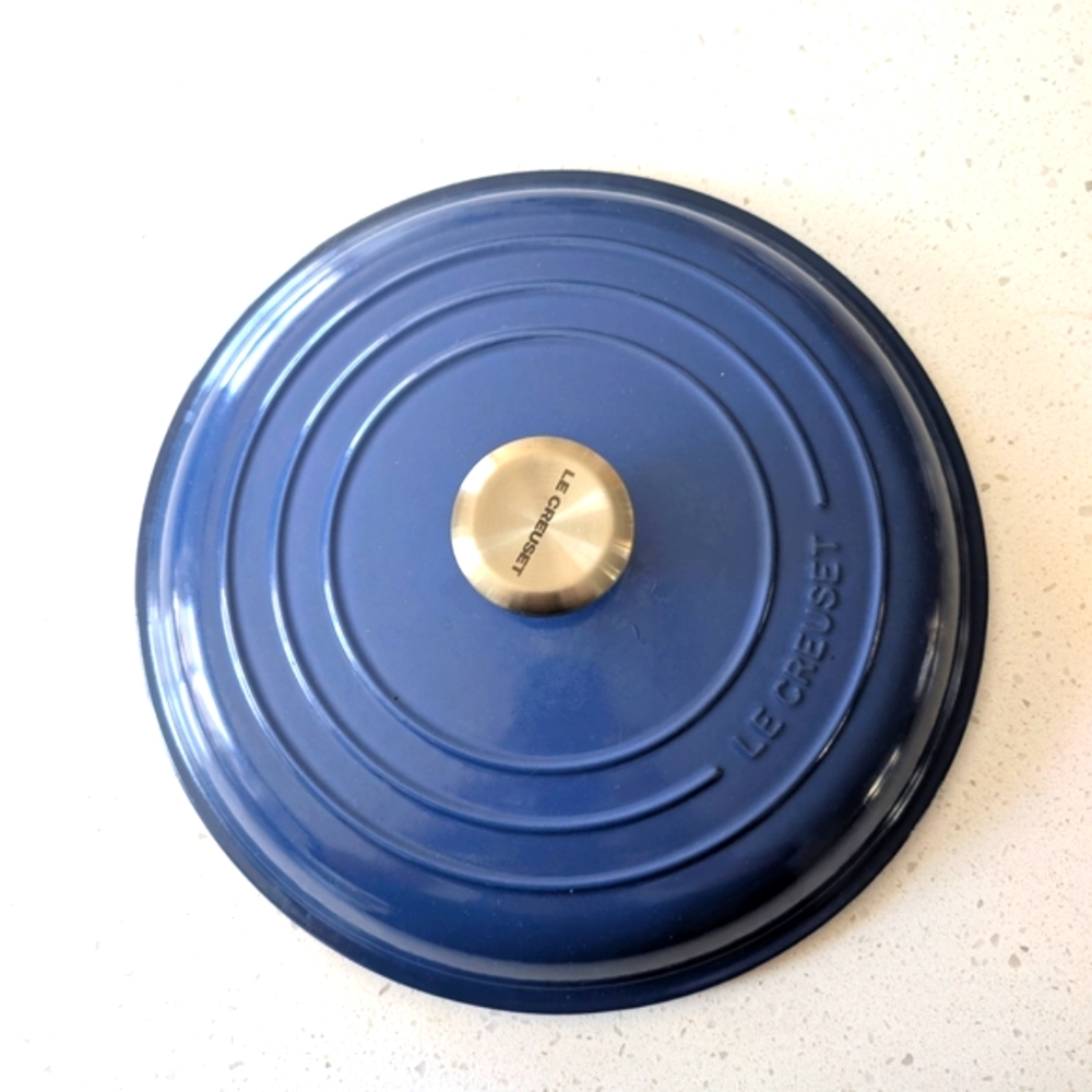 Le Creuset Blue Cast Iron Casserole Dish - Picture 3 of 6